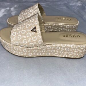 Guess Women's Cream Patterned Platform Slides